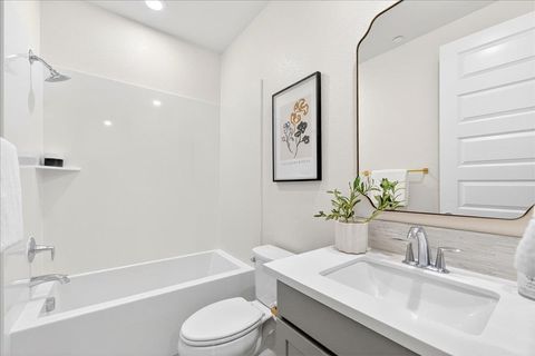 Tiny photo for 1340 Civic Center Drive #4, SANTA CLARA, CA 95050 (MLS # ML82044100)