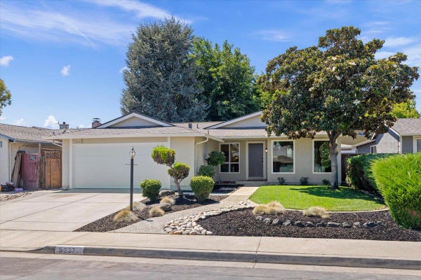 5237 TOMAHAWK DR, SAN JOSE, CA 95136 - Image 0ed233652bdf4a87ccb72ff7da8bb5b2/1495482479