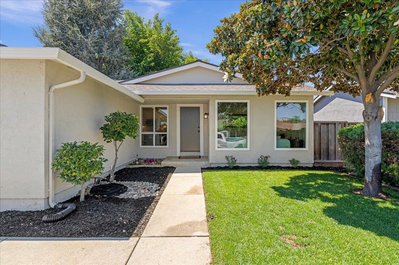 5237 Tomahawk Drive