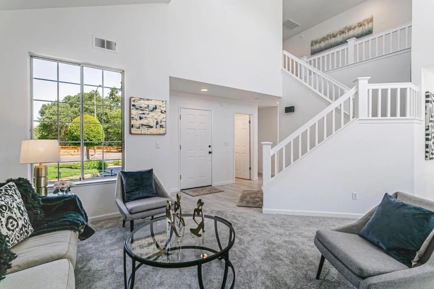 Gilroy, California 95020, United States, 4 Bedrooms Bedrooms, ,3 BathroomsBathrooms,Residential,Active,173115