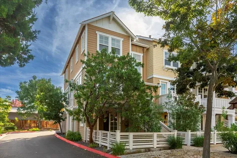 2041 Atlas Loop, Mountain View, CA 94043 - #: ML82026501