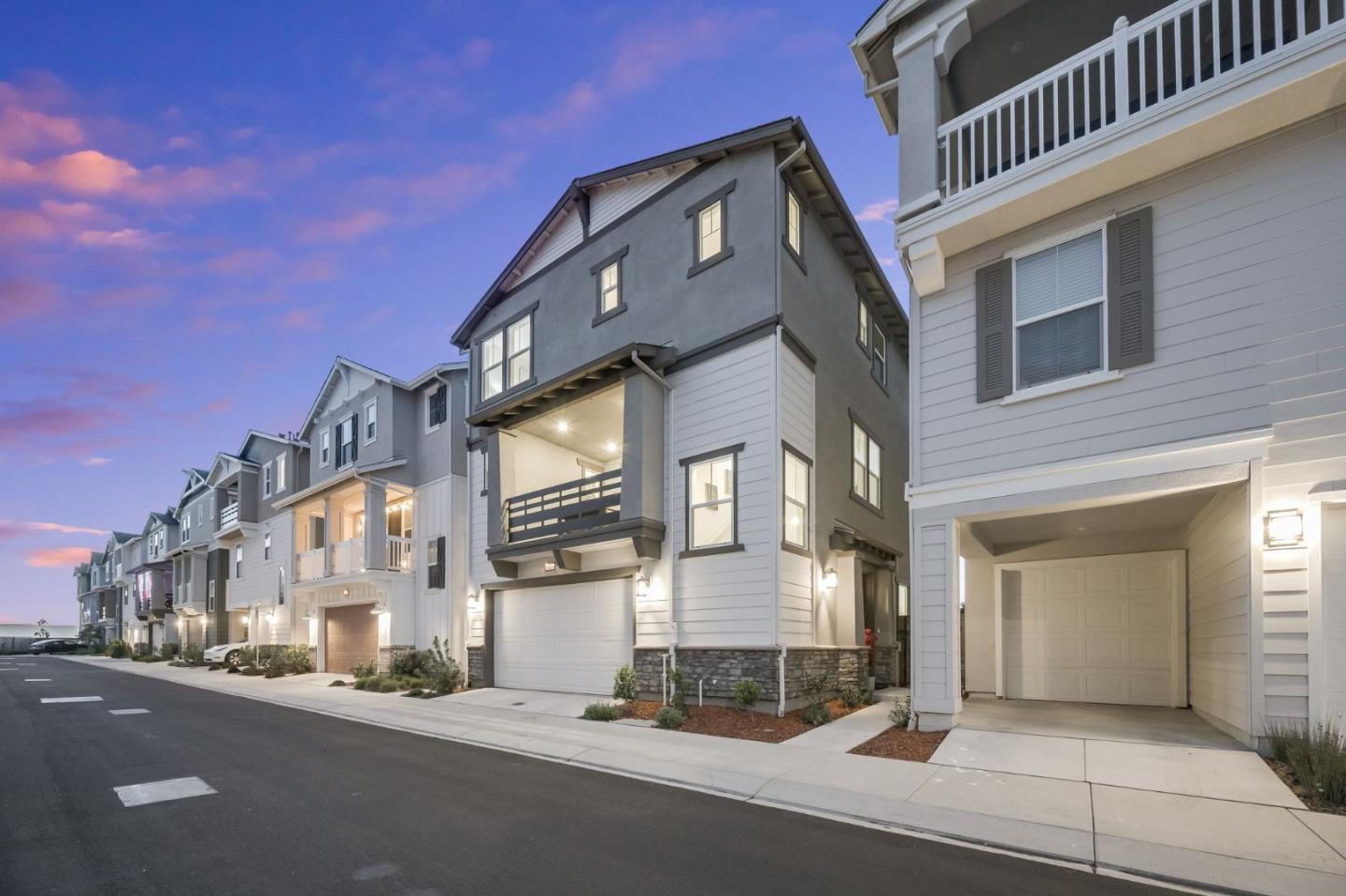 9415 Hidden Harbor Way