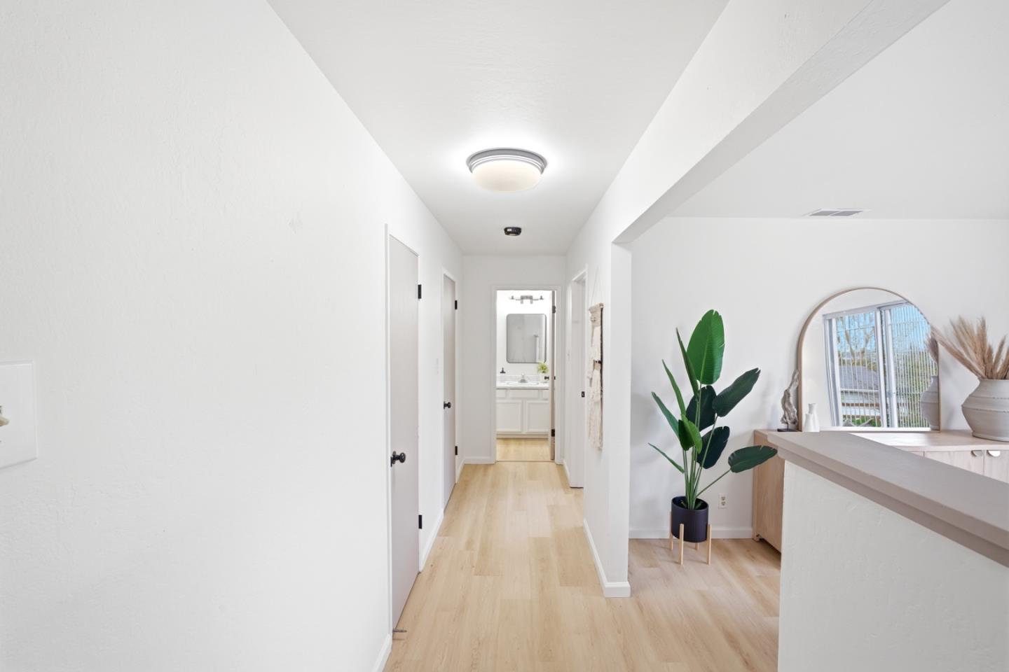 16 Moneta Court