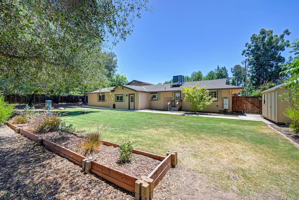 8105 Berg Street