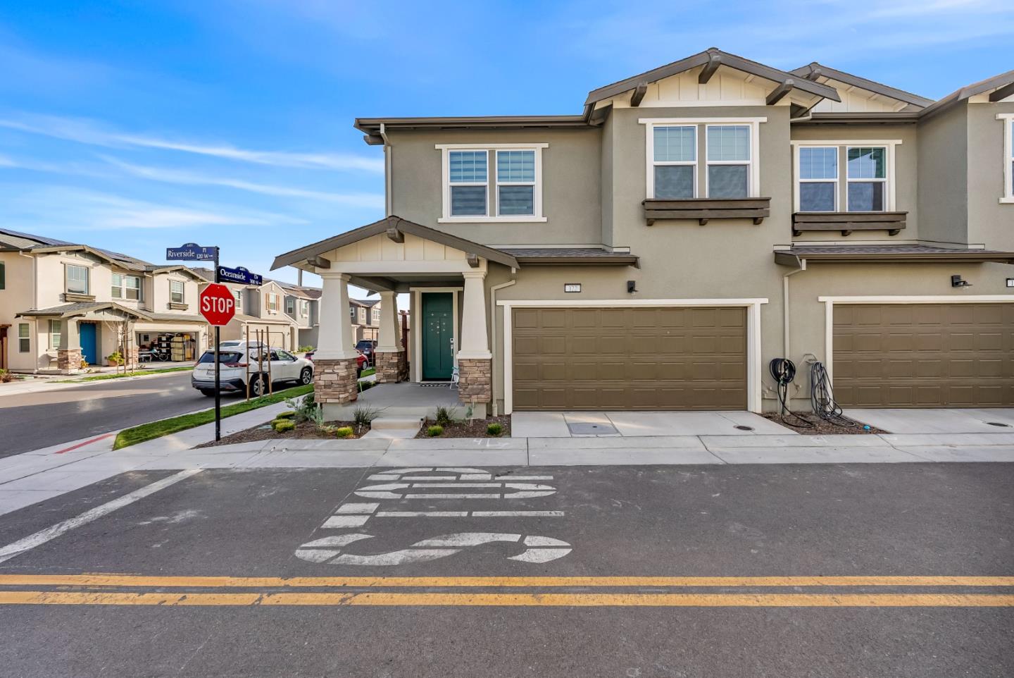 Photo 1 of 41 — 122 West Riverside Place, TRACY, CA 95391