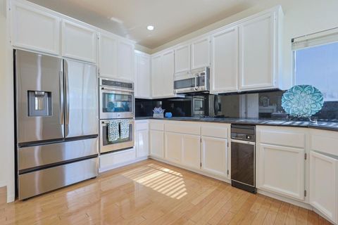 Tiny photo for 424 Coventry Place, DANVILLE, CA 94506 (MLS # ML82034061)