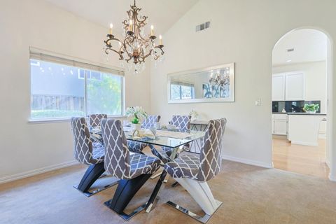 Tiny photo for 424 Coventry Place, DANVILLE, CA 94506 (MLS # ML82034061)