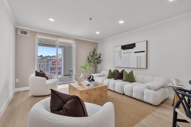 2001 Mcallister Street 112