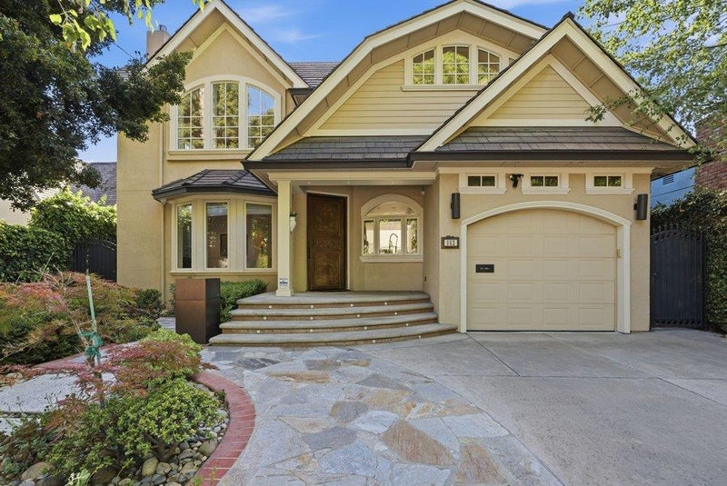 853 Riverside Drive