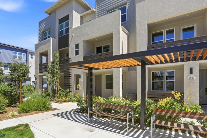 5105 Mauve Terrace