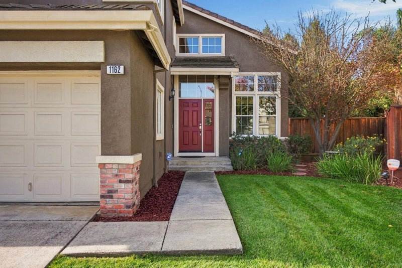1162 Apache Court