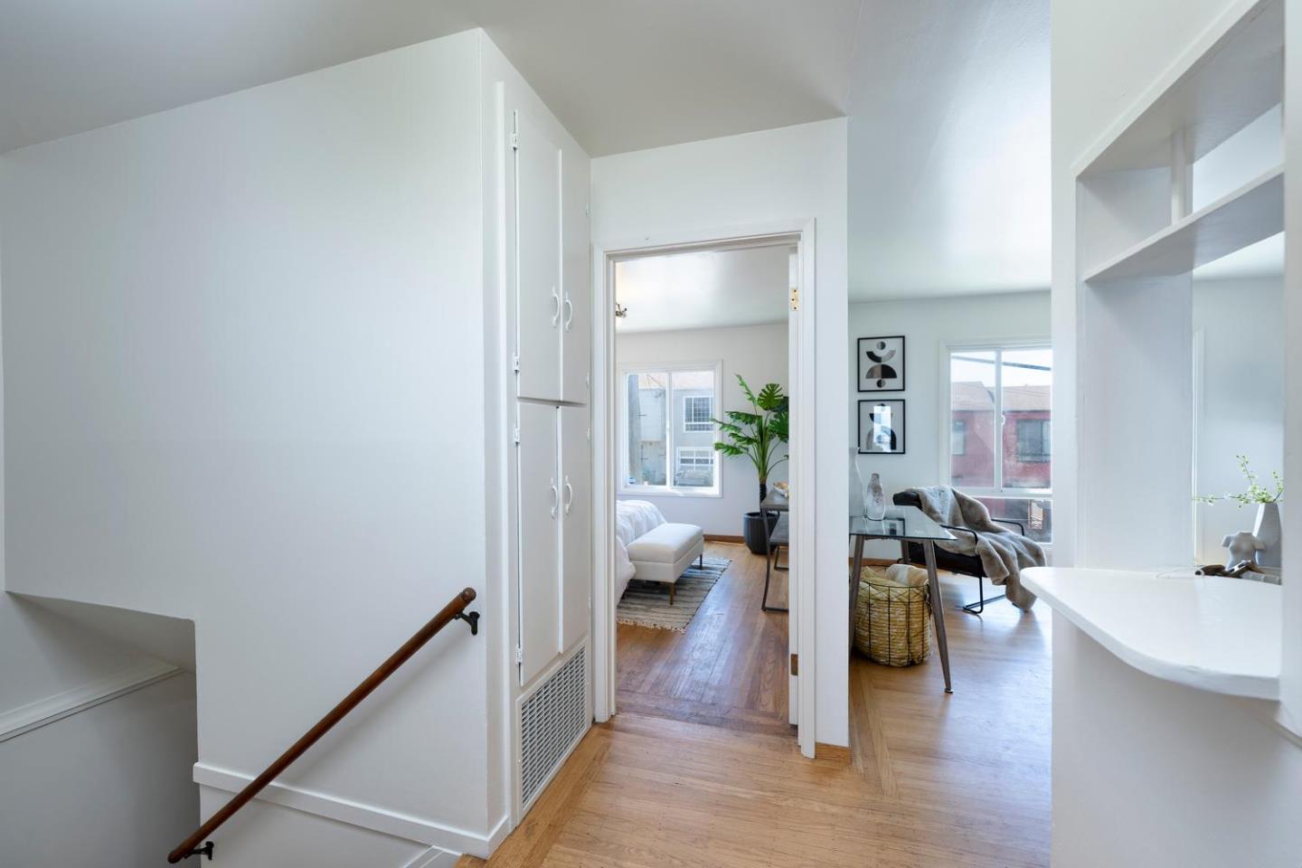 1021 Goettingen Street