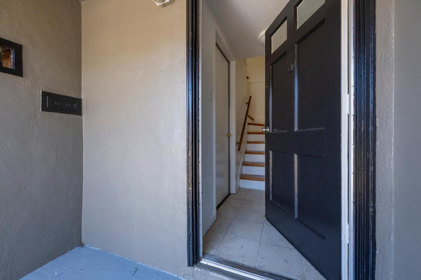 1021 Goettingen Street