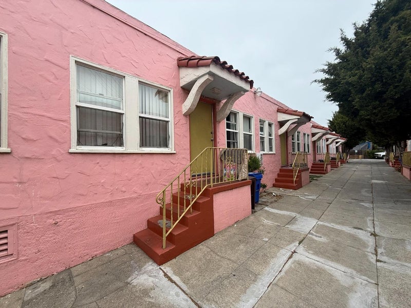 6114-6120 Foothill Boulevard