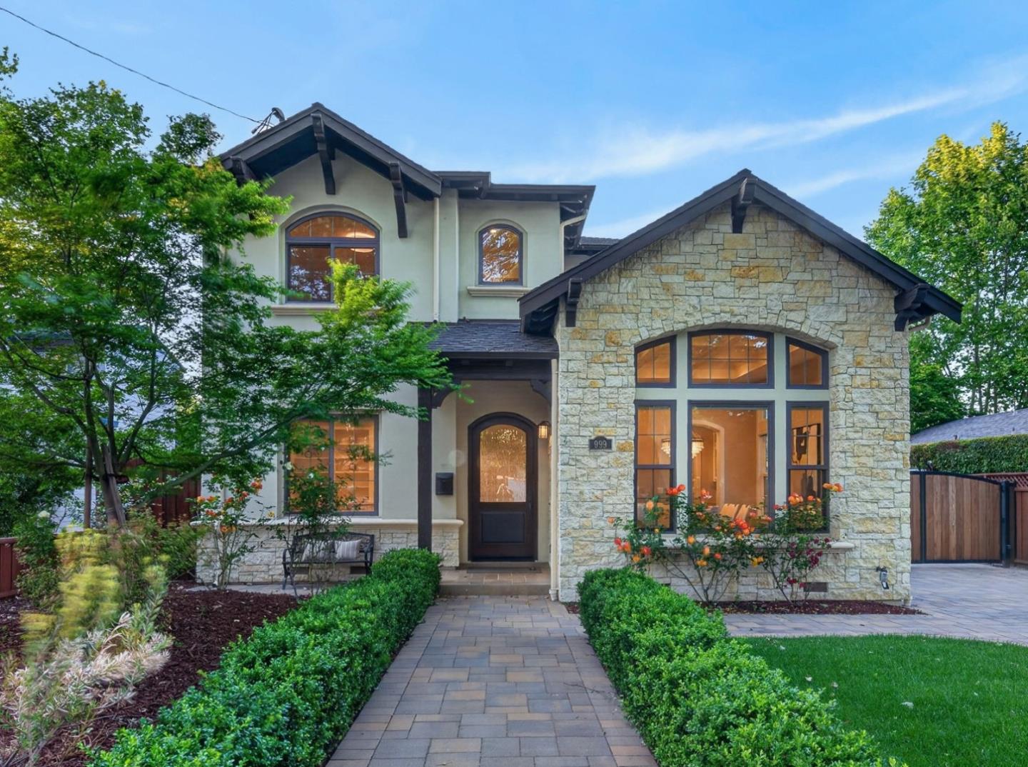 999 Franquette Avenue