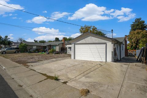 Tiny photo for 3556 Vancouver Way, CONCORD, CA 94520 (MLS # ML82025131)