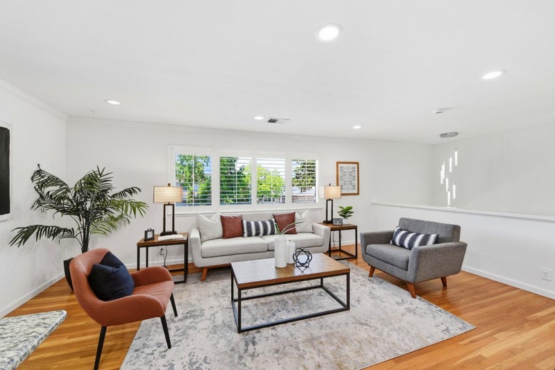 1538 Hallcrest Drive