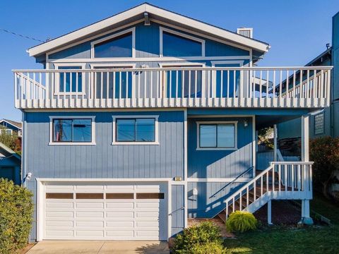Photo of 583 Sierra Street, MOSS BEACH, CA 94038 (MLS # ML82036352)