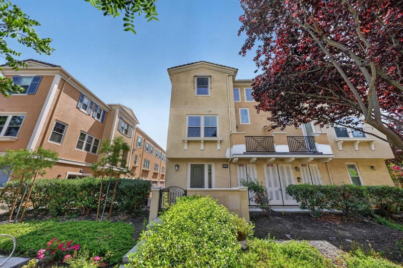 318 Expedition Lane