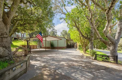 17588 Pond Derosa Lane Unit 8, Salinas, CA 93907 - #: ML81990829