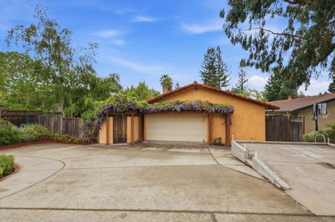 Photo of 199 Glenwood Drive, SCOTTS VALLEY, CA 95066 (MLS # ML82041142)