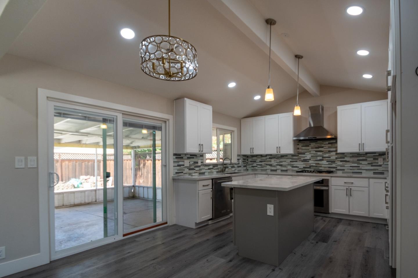 77 Shenado Place