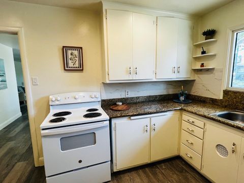 Tiny photo for 1805 De Ovan Avenue, STOCKTON, CA 95204 (MLS # ML82030315)