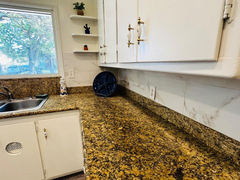 Tiny photo for 1805 De Ovan Avenue, STOCKTON, CA 95204 (MLS # ML82030315)