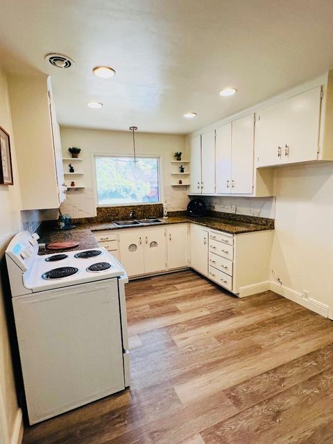Tiny photo for 1805 De Ovan Avenue, STOCKTON, CA 95204 (MLS # ML82030315)