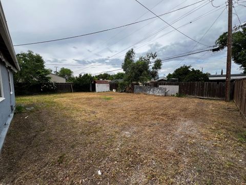 Tiny photo for 1805 De Ovan Avenue, STOCKTON, CA 95204 (MLS # ML82030315)