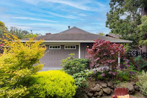 Photo of 1047 Acacia Street, MONTARA, CA 94037 (MLS # ML82020709)