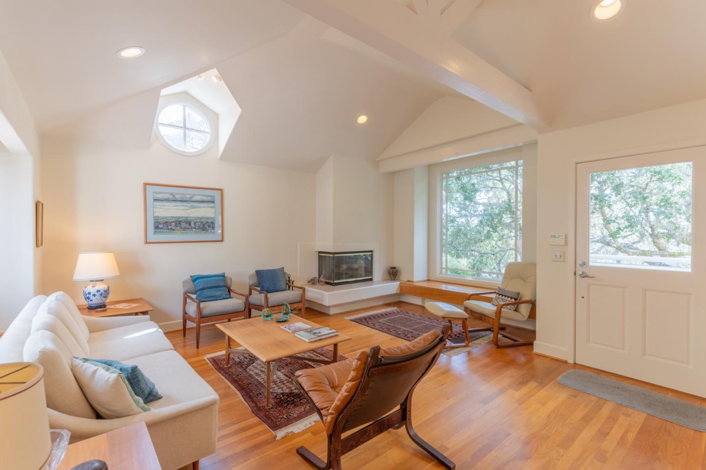 0 Lincoln 4 NE of Third AVE