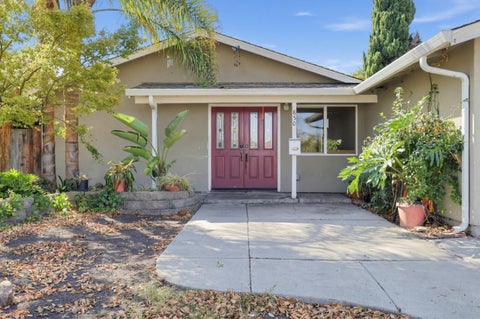 Photo of 850 Lakebird Drive, SUNNYVALE, CA 94089 (MLS # ML82063942)