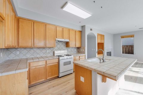 Tiny photo for 27 Tradition Way, BRENTWOOD, CA 94513 (MLS # ML82039800)