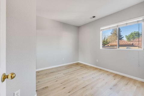 Tiny photo for 27 Tradition Way, BRENTWOOD, CA 94513 (MLS # ML82039800)