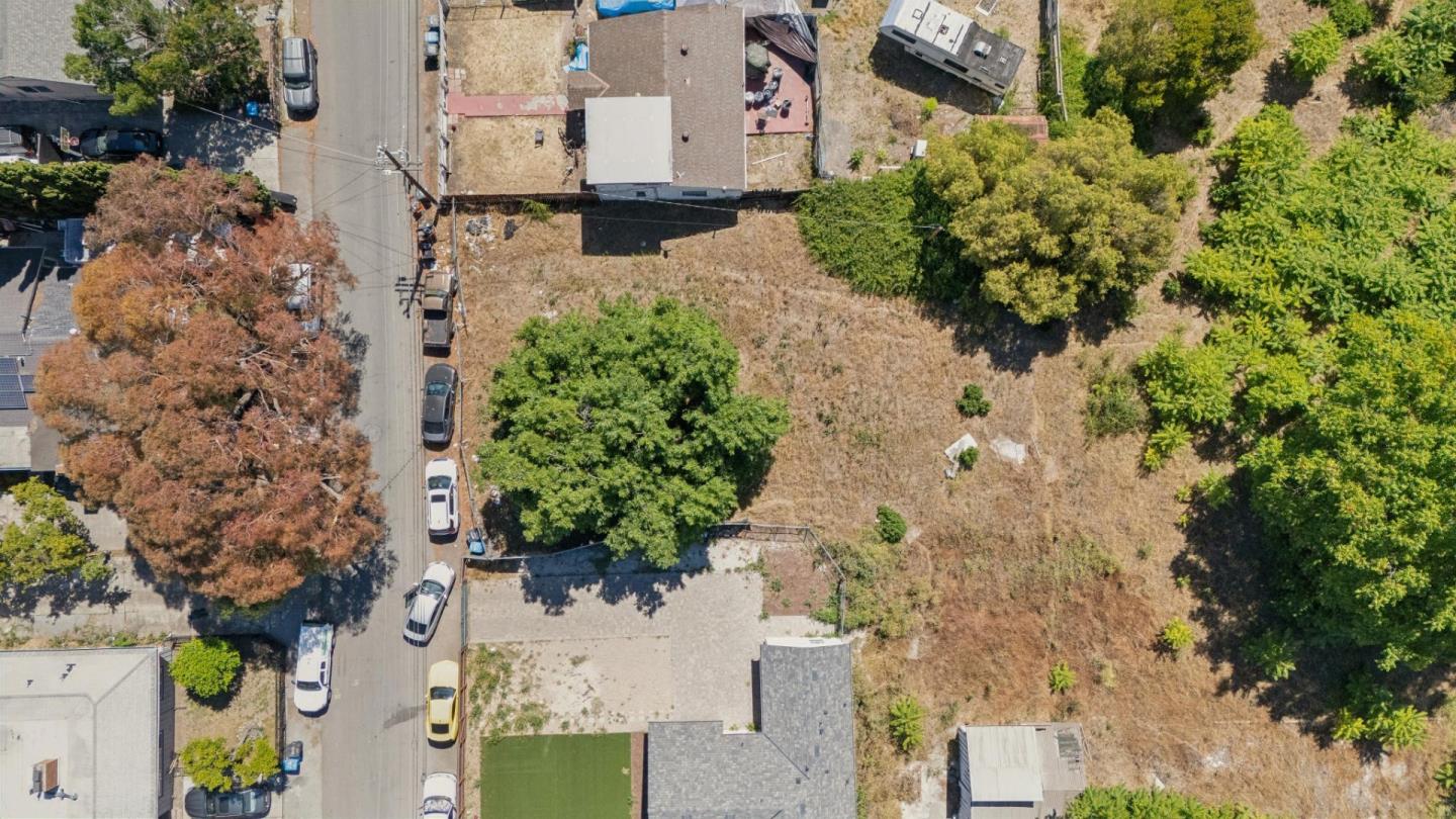 990 Garden Street