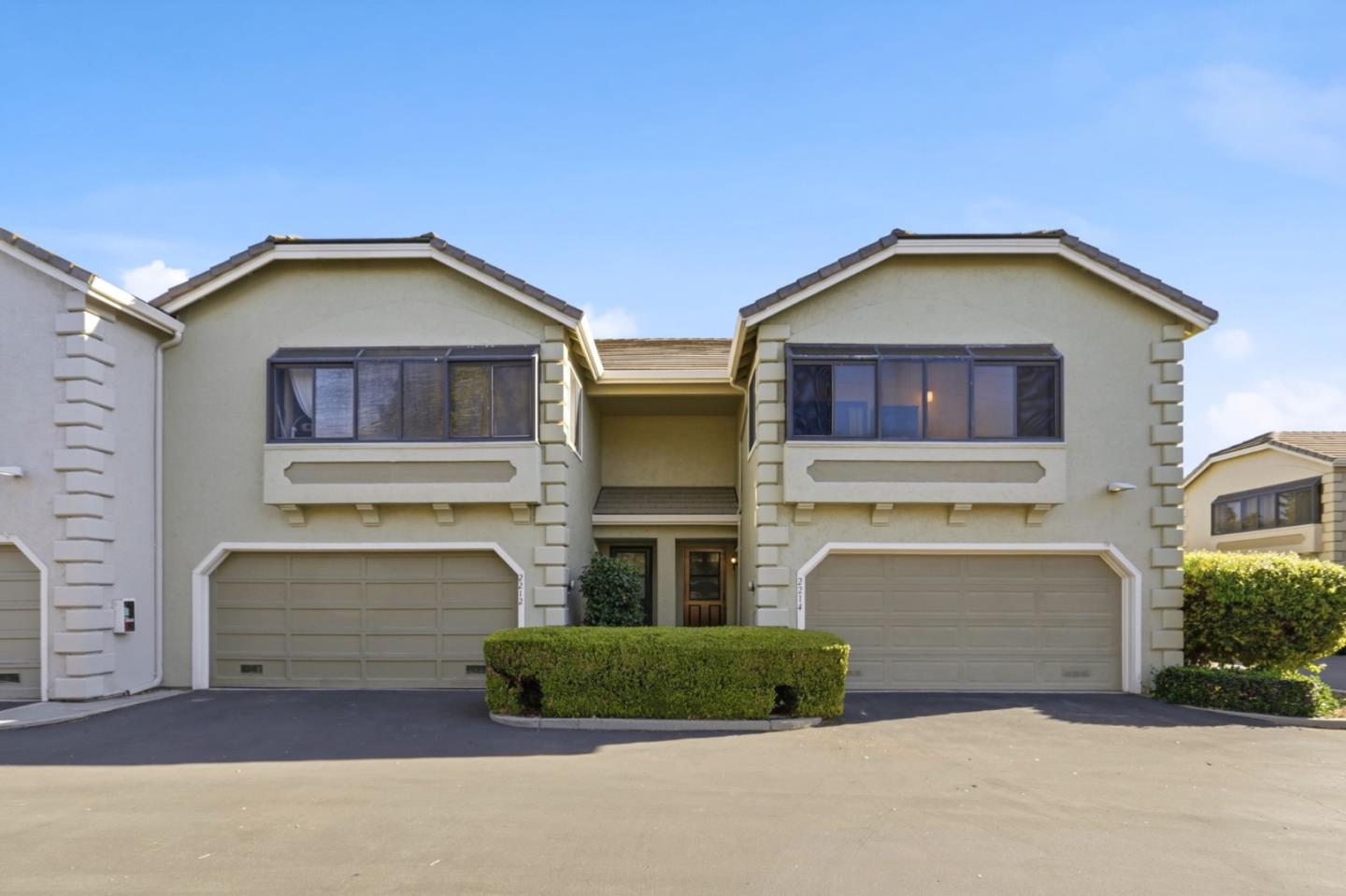 2214 Saint Claire Court