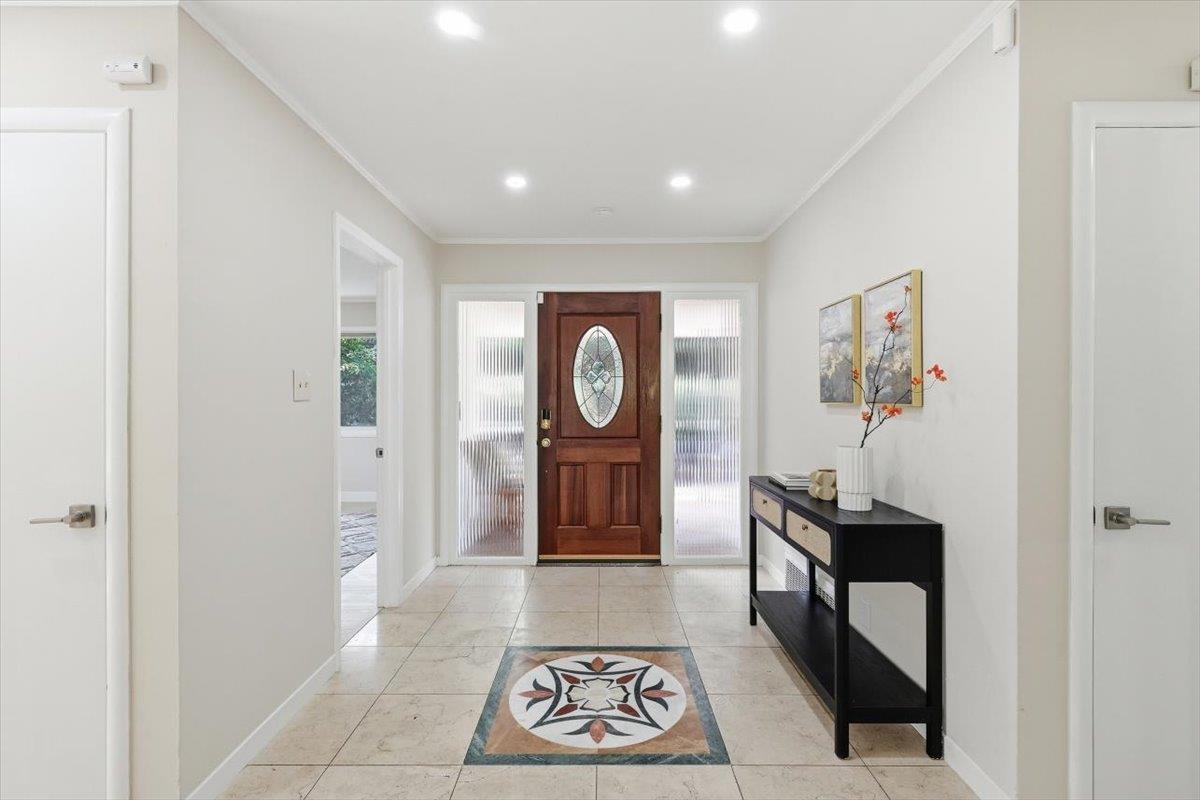 6 Spring Valley Lane