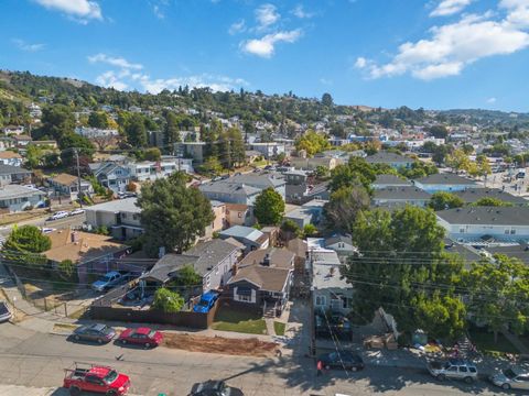 Tiny photo for 2830 69th Avenue, OAKLAND, CA 94605 (MLS # ML82026185)