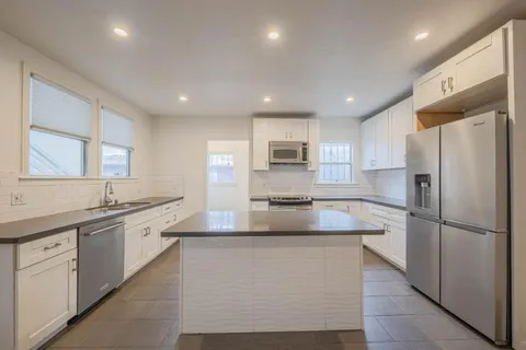 4211 Martin Luther King Jr Way, Oakland, CA 94609 - #: ML82022155