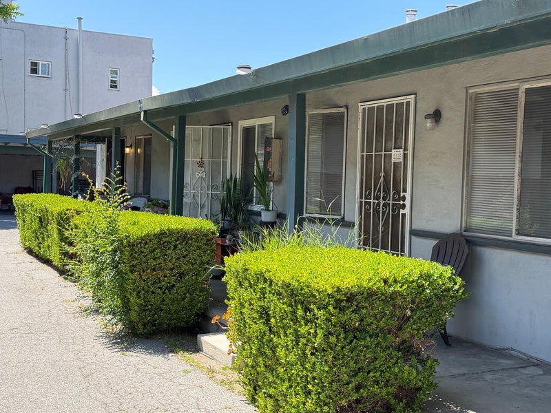 1073 North 5th Street