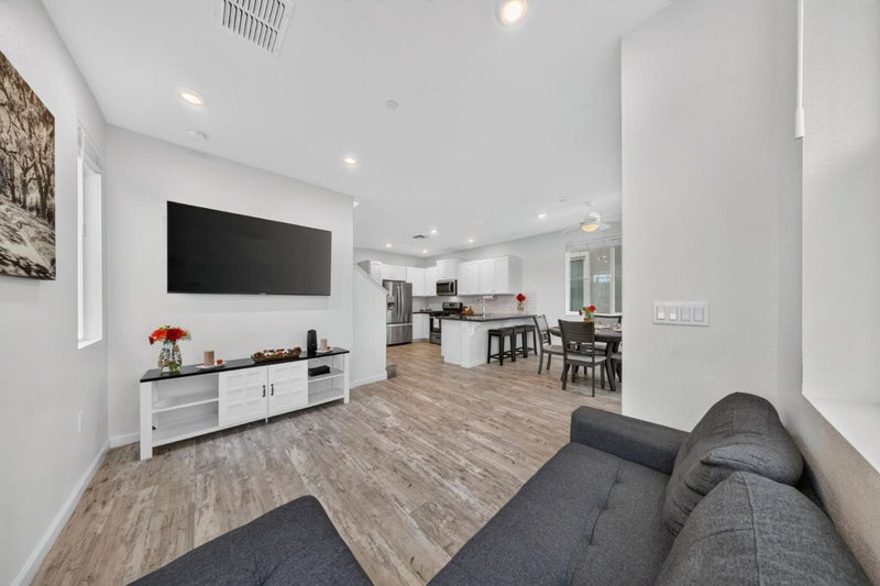 1180 Julia Circle