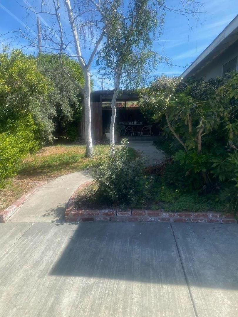 1601 Big Bend Drive