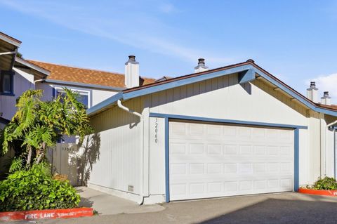 Photo of 32060 Paloma Court, Union City, CA 94587 (MLS # ML82040310)