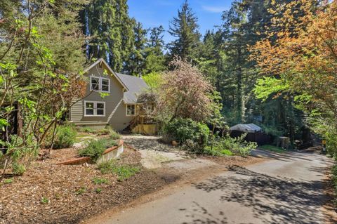 Photo of 141 Monte Vista Lane, BOULDER CREEK, CA 95006 (MLS # ML82039847)