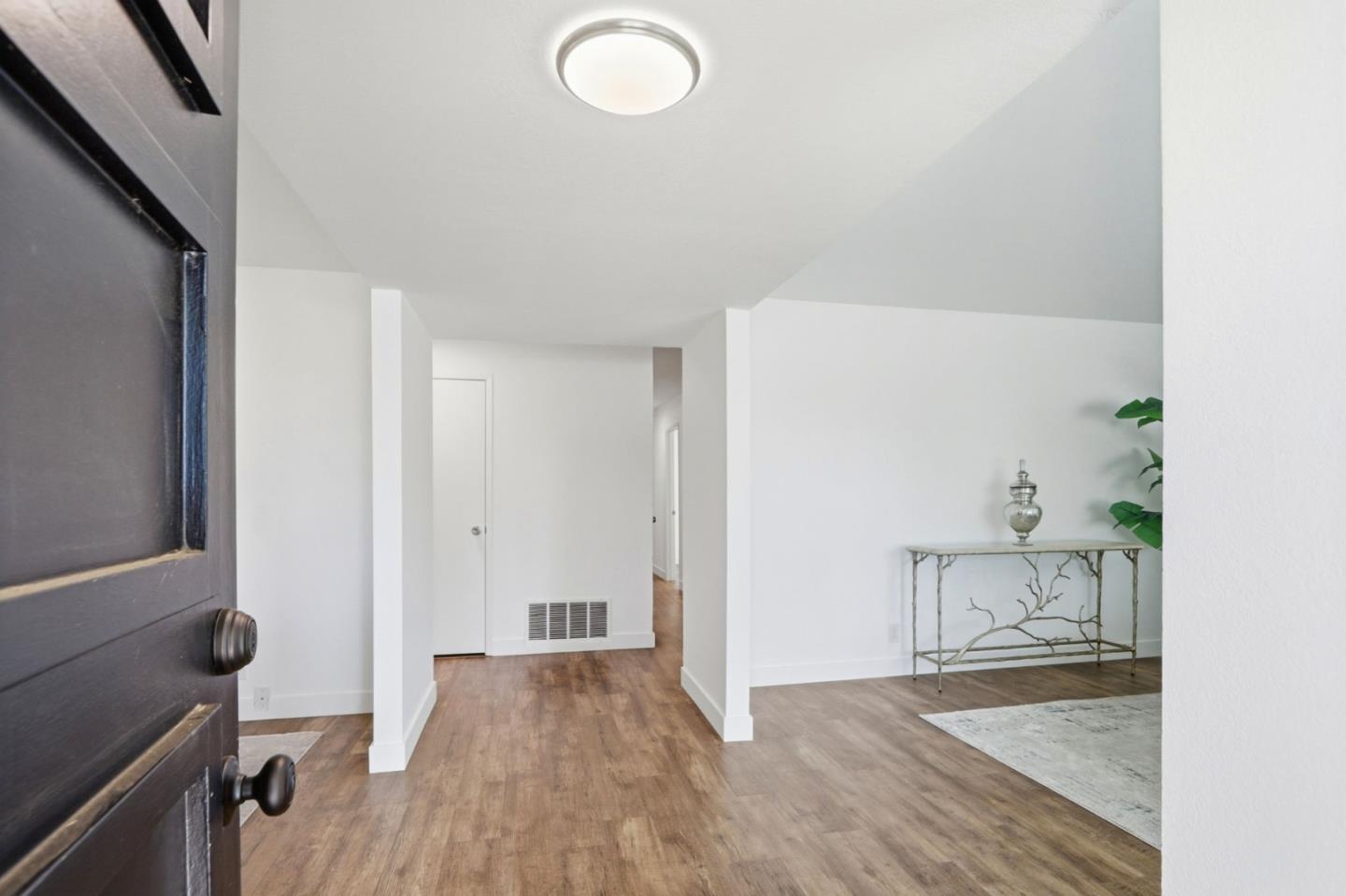216 Colibri Court
