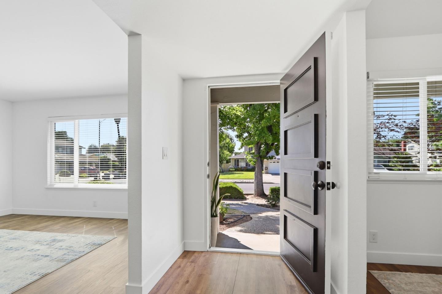 216 Colibri Court