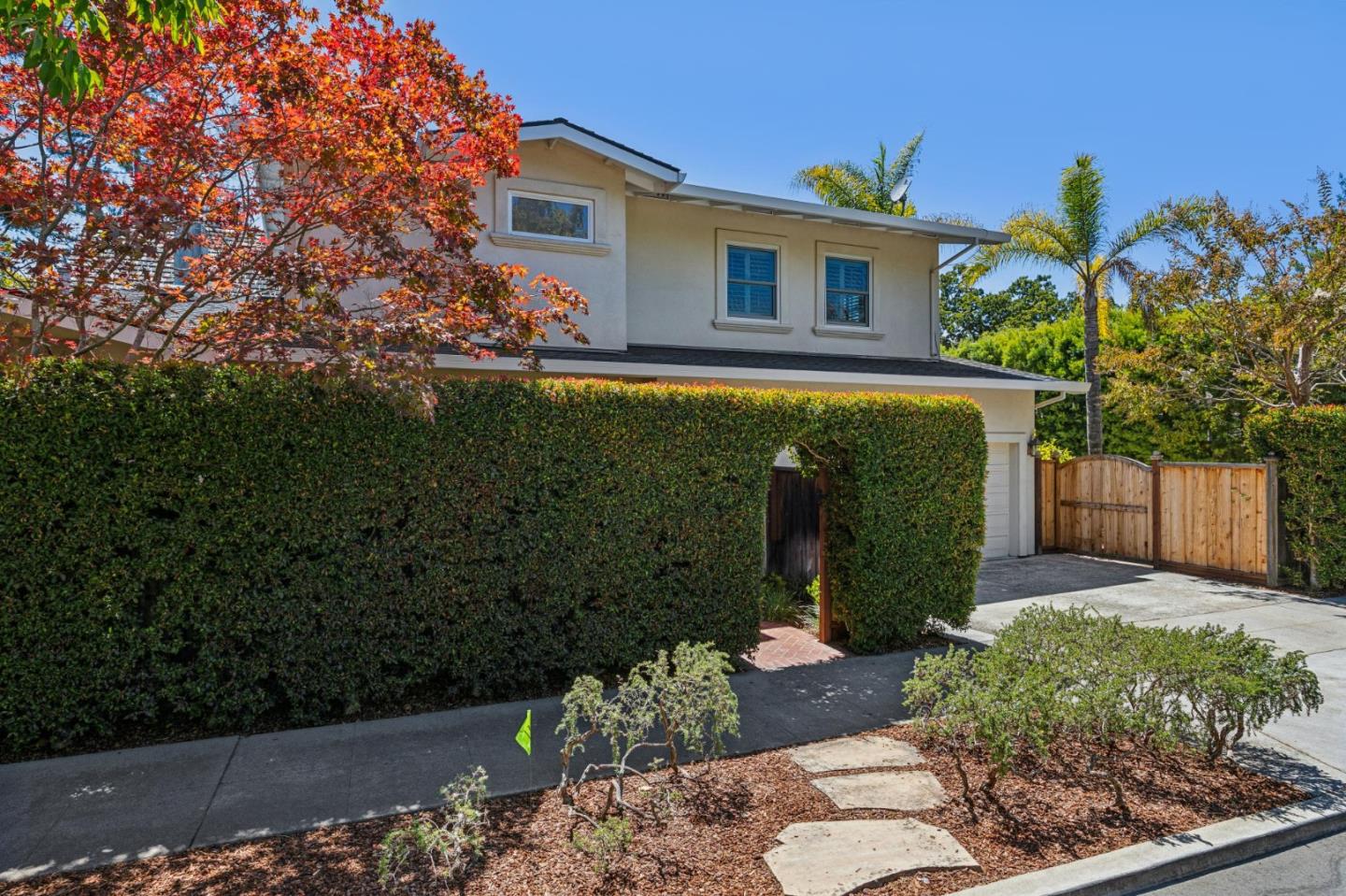 1700 Castilleja Avenue