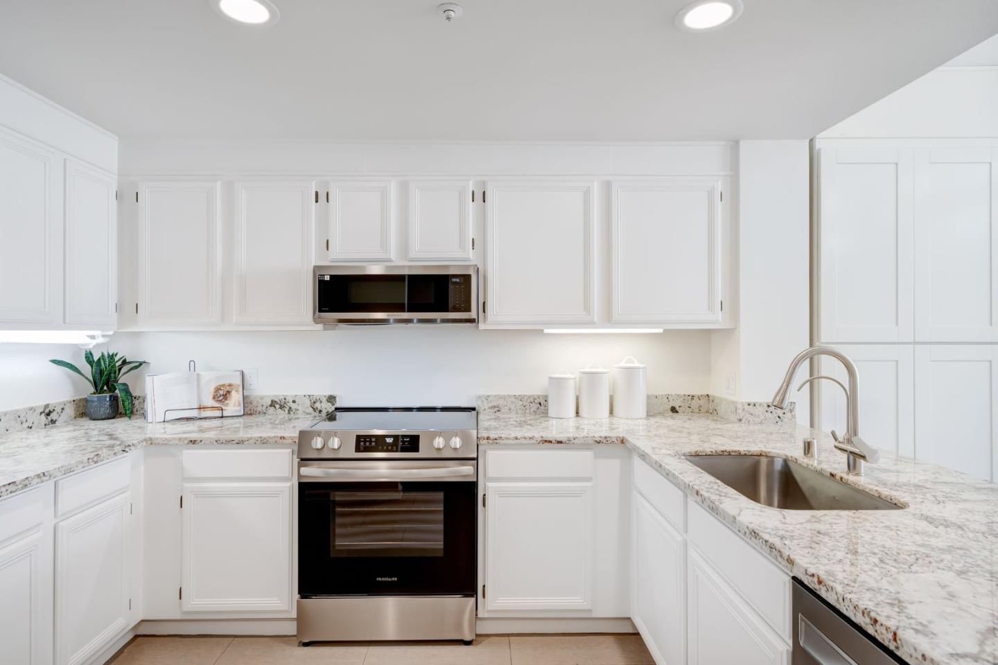 550 Ortega Avenue B330