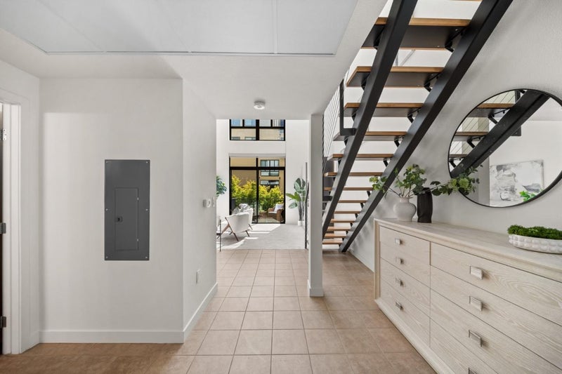 88 Bush Street 2206